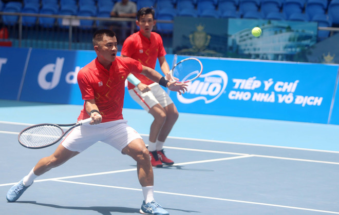 SEA Games 31: Đôi nam quần vợt Việt Nam thắng áp đảo Malaysia ảnh 1