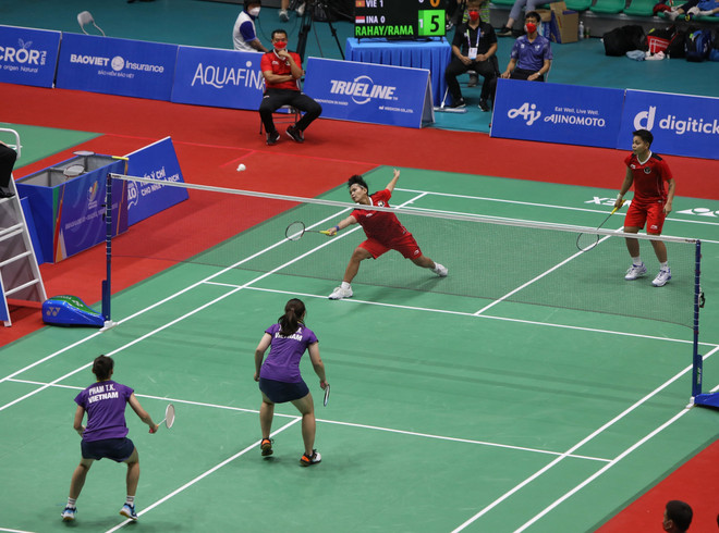 SEA Games 31: Đồng đội nữ cầu lông Việt Nam giành huy chương Đồng ảnh 1