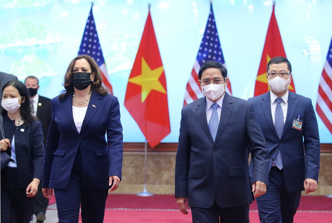 Thủ tướng Phạm Minh Chính và Phó Tổng thống Hoa Kỳ Kamala Harris. (Ảnh: Dương Giang/TTXVN) Nhà Trắng ra thông cáo về quan hệ đối tác toàn diện Việt Nam-Hoa Kỳ ảnh 1