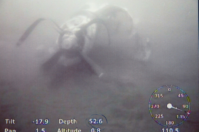 [Photo] Xót xa với hình ảnh mảnh vỡ máy bay Su-30 MK2, CASA-212 ảnh 4