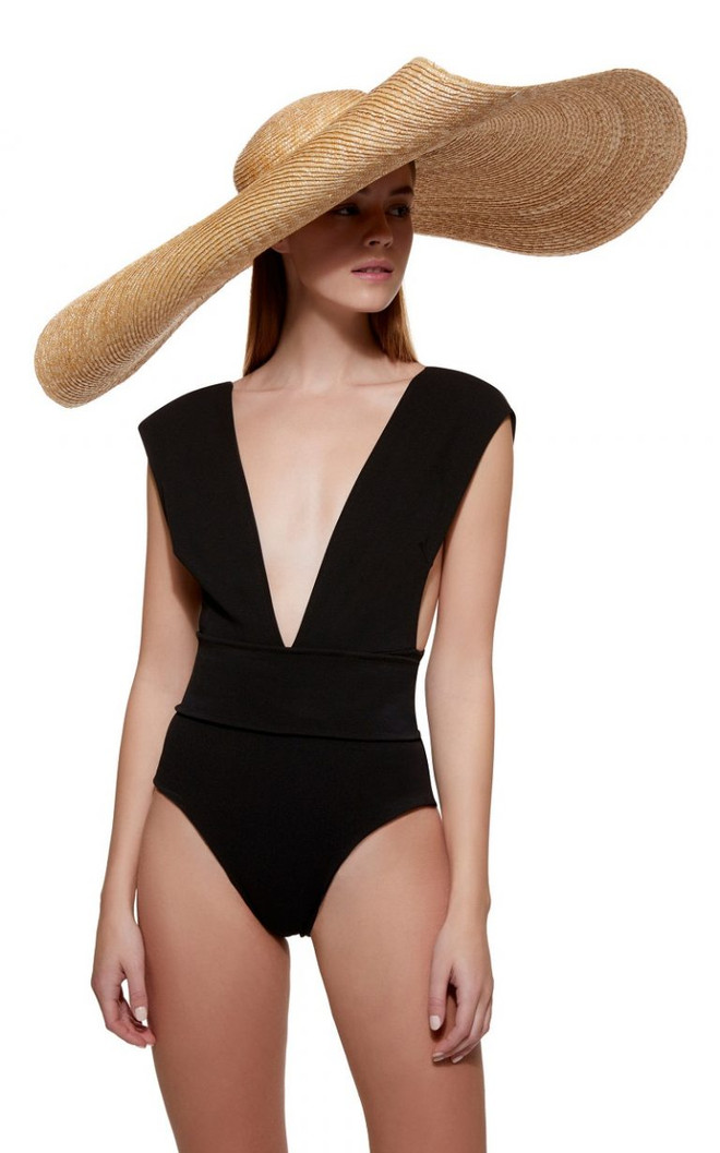 Mix đồ linh hoạt với mũ rộng vành “che cả thế giới” của Jacquemus ảnh 5