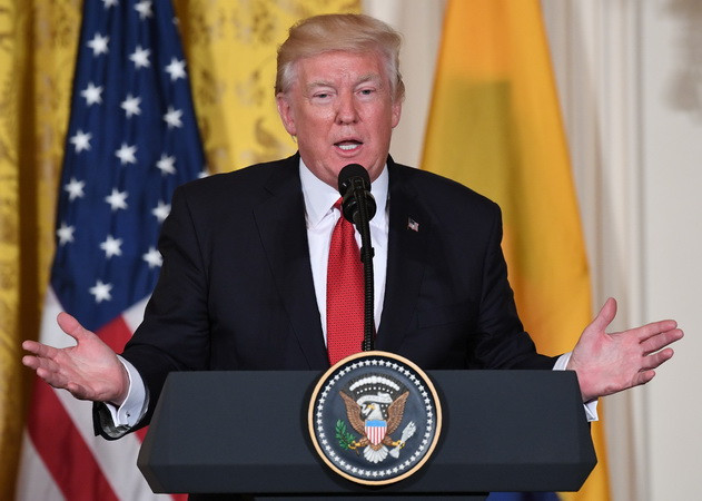 Tổng thống Donald Trump công bố dự thảo ngân sách đầy đủ đầu tiên ảnh 1