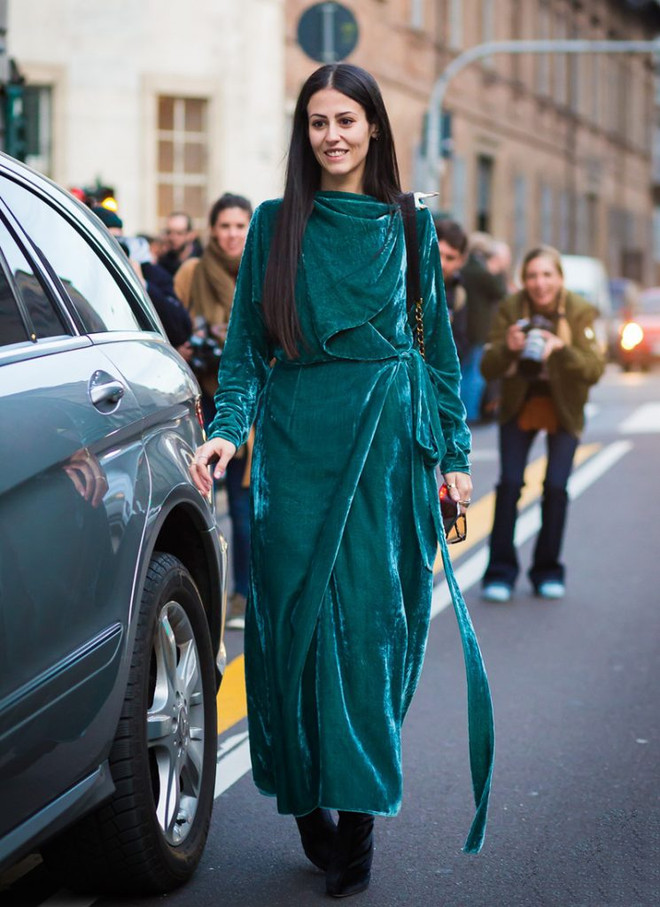 Gợi ý 5 cách mix đầm bất bại dành cho phái đẹp trong ngày lạnh ảnh 21