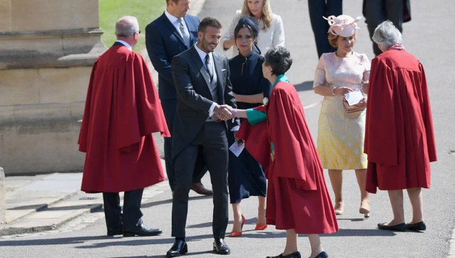 Nhiều ngôi sao nổi tiếng đã xuất hiện tại lễ cưới Hoàng tử Anh ảnh 1