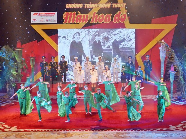 Xúc động Chương trình nghệ thuật "Màu hoa đỏ" lần thứ mười ảnh 1