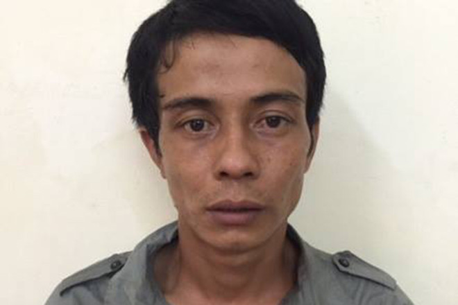 Hà Nội: Bắt giữ đối tượng rút dao đâm liên tiếp vào người cảnh sát ảnh 1