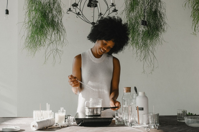 9 hoạt động "tự làm mình vui" trong những ngày giãn cách xã hội ảnh 3