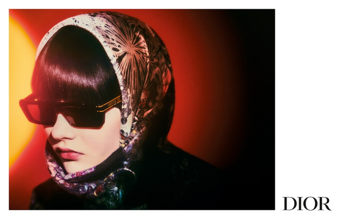 Vẻ nữ tính đương đại nhuốm màu nghệ thuật trong ảnh quảng bá của Dior ảnh 8