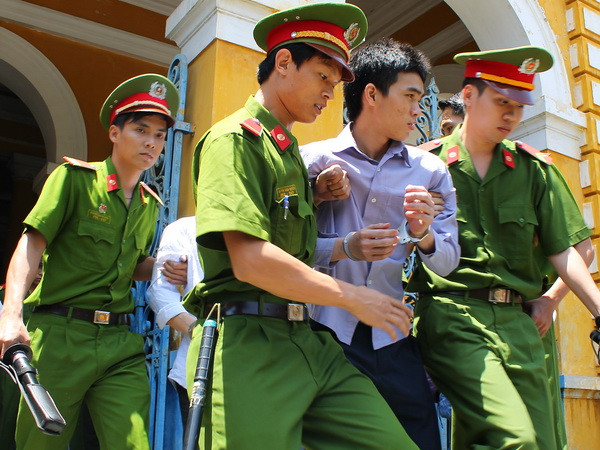 Y án tử hình kẻ cầm đầu băng cướp chém người cướp SH ảnh 1