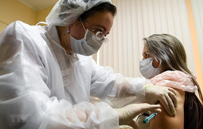 LHQ kêu gọi bảo đảm quyền lợi của dân Nga trước các lệnh trừng phạt ảnh 1