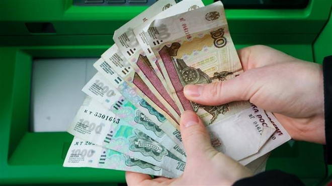 Đồng ruble của Nga lao dốc hơn 20% so với USD trong tuần qua ảnh 1