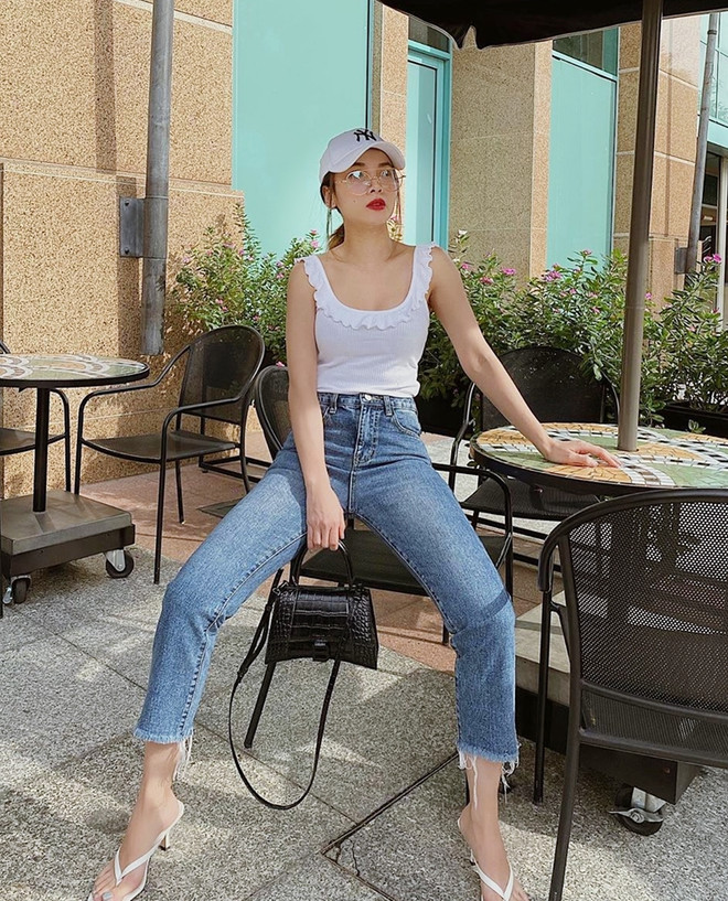 Street style khoe chân dài miên man của dàn mỹ nhân Việt ảnh 2