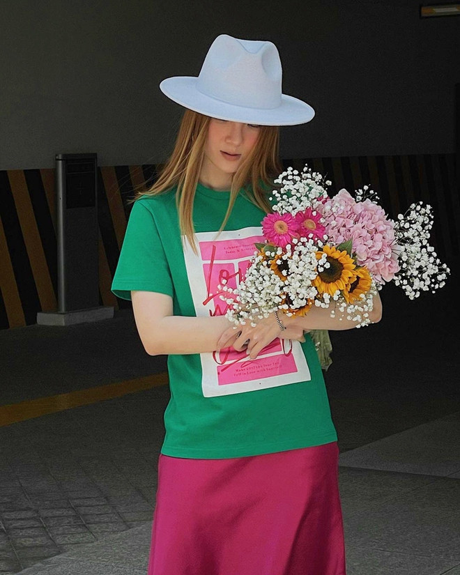 Hà Hồ, Thanh Hằng và dàn sao lăngxê đầm maxi cùng loạt xu hướng hè ảnh 17