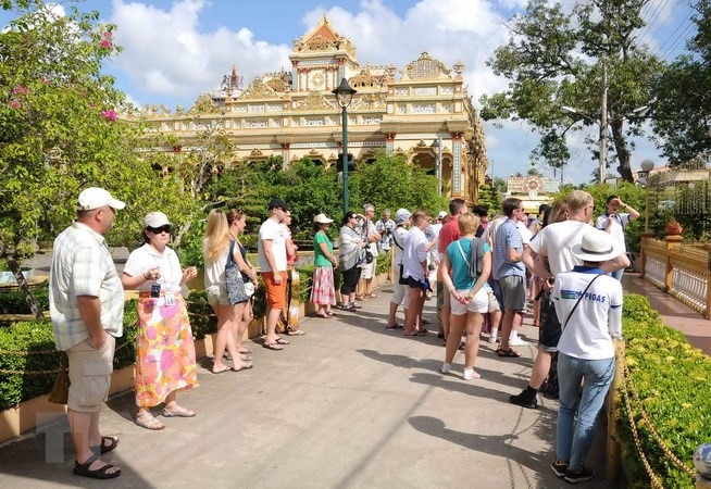 Việt Nam nhận giải thưởng điểm đến du lịch hàng đầu châu Á ảnh 1