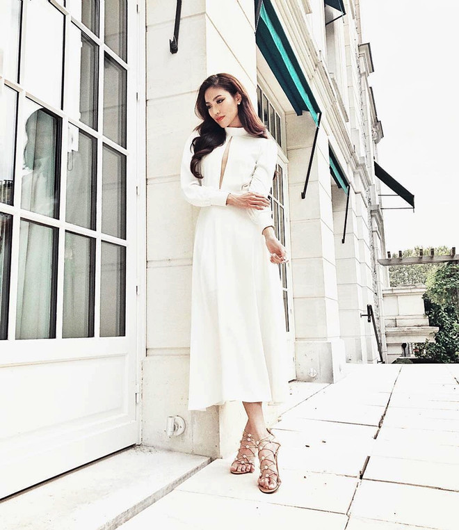 Hồ Ngọc Hà sang chảnh, Lan Khuê điệu đà trong street style dịp lễ ảnh 1