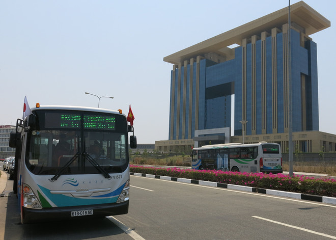 Bình Dương khai trương 5 tuyến xe buýt phong cách Nhật Bản ảnh 1