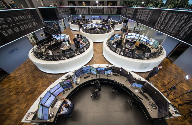 Lo ngại về cuộc chiến thương mại khiến chứng khoán thế giới lao dốc ảnh 1