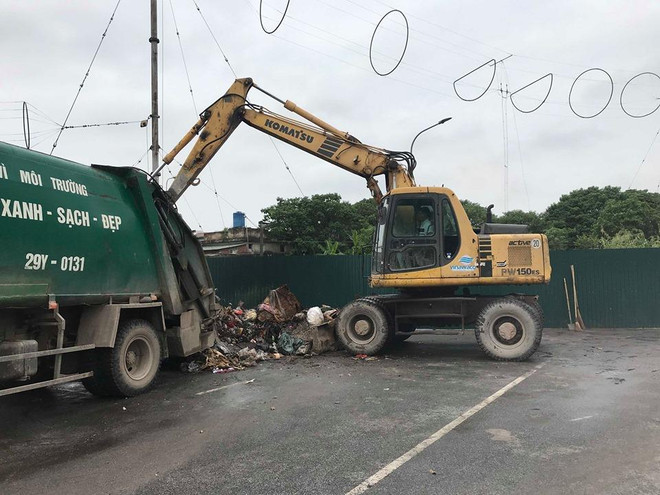 Hà Nội: Khắc phục tình trạng rác thải 'bủa vây' xế hộp ảnh 2
