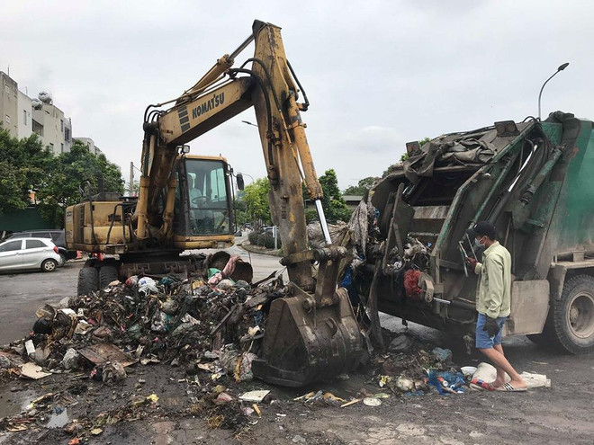 Hà Nội: Khắc phục tình trạng rác thải 'bủa vây' xế hộp ảnh 5
