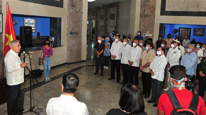 Khai mạc triển lãm ảnh 60 năm quan hệ đoàn kết Việt Nam-Cuba ảnh 1