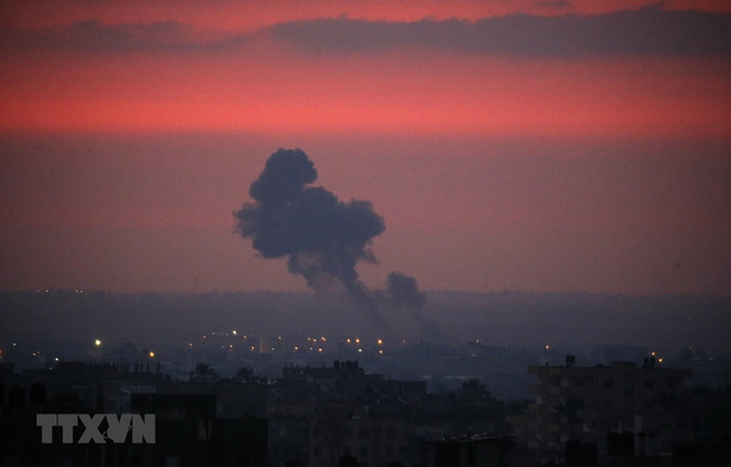Không quân Israel không kích các mục tiêu Hamas ở Dải Gaza ảnh 1