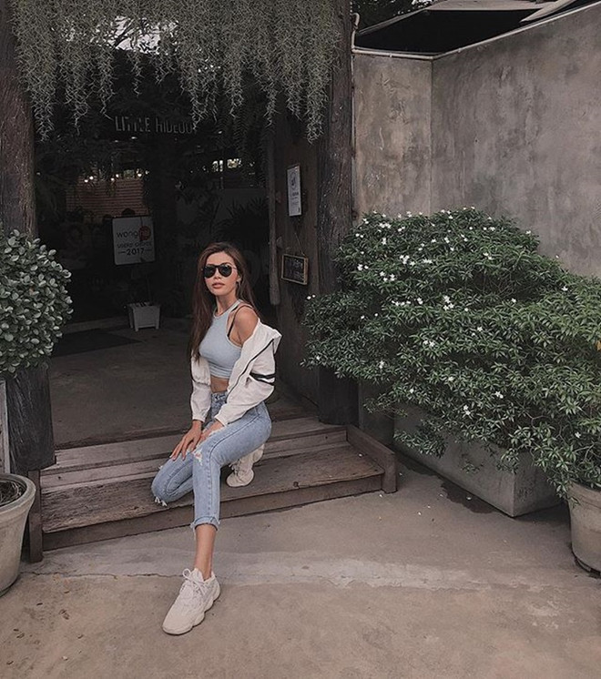 Được hàng loạt sao nữ lăngxê, crop-top thống trị xu hướng đầu Thu ảnh 4