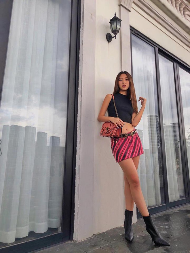 Được hàng loạt sao nữ lăngxê, crop-top thống trị xu hướng đầu Thu ảnh 12