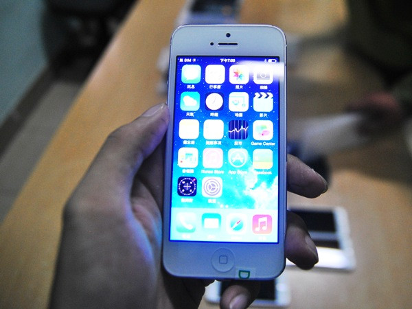 Hà Nội: Xe khách chở lậu 60 smartphone vào miền Nam tiêu thụ ảnh 3