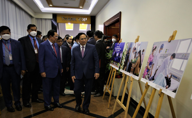 Triển lãm ảnh về thành tựu hợp tác song phương Việt Nam-Campuchia ảnh 2