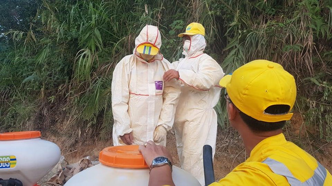 Vụ xả dầu thải đầu nguồn nước: Dùng vi sinh vật 'ăn dầu' xử lý ảnh 1