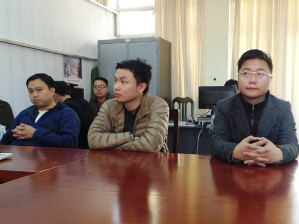 Phát hiện ổ nhóm người nước ngoài chuyên lừa đảo qua Internet ảnh 1