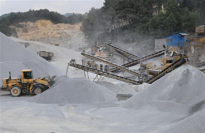 Sản xuất công nghiệp tăng trưởng khá trong 4 tháng đầu năm ảnh 1