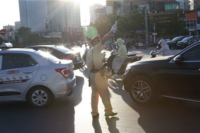 Kỷ luật 21 cán bộ, chiến sỹ Cảnh sát giao thông Hà Nội có sai phạm ảnh 1