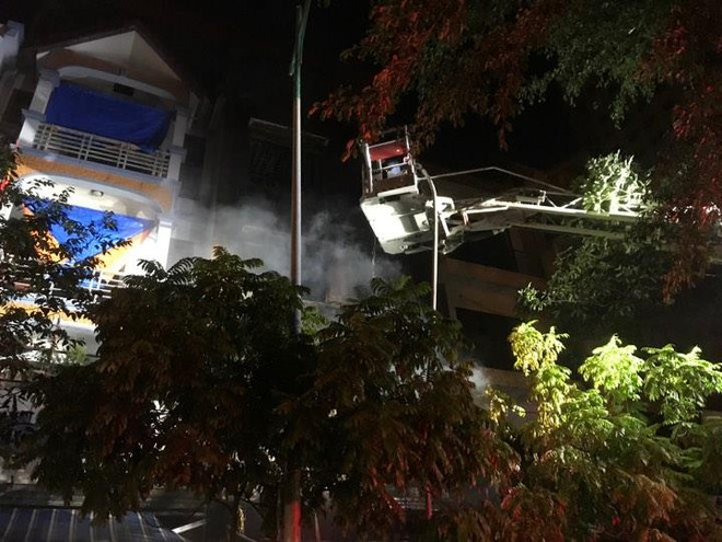 Hà Nội: Cháy lớn trong đêm ở khu đô thị Xa La, Hà Đông ảnh 9