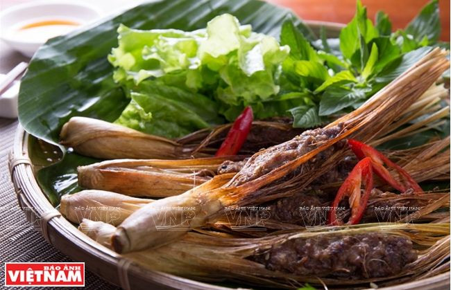 Ai từng nếm qua đều nhớ mãi hương vị chả bò cây sả ảnh 3