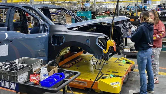 Ford cảnh báo một số chủ sở hữu F-150 Lightning về vấn đề pin EV ảnh 1