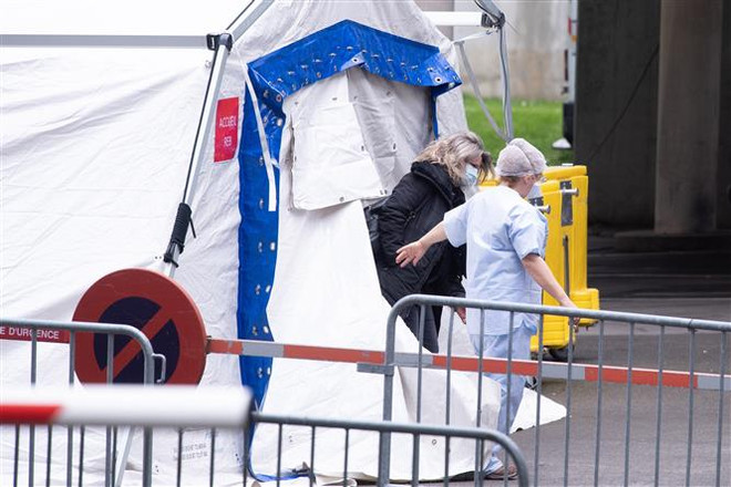 Chủ tịch ECB hối thúc các chính phủ tăng chi đối phó dịch COVID-19 ảnh 1