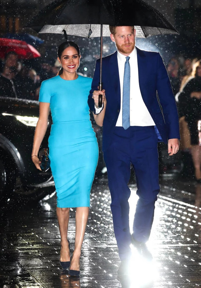 Meghan Markle trở lại London với những bộ cánh "gây thương nhớ" ảnh 5
