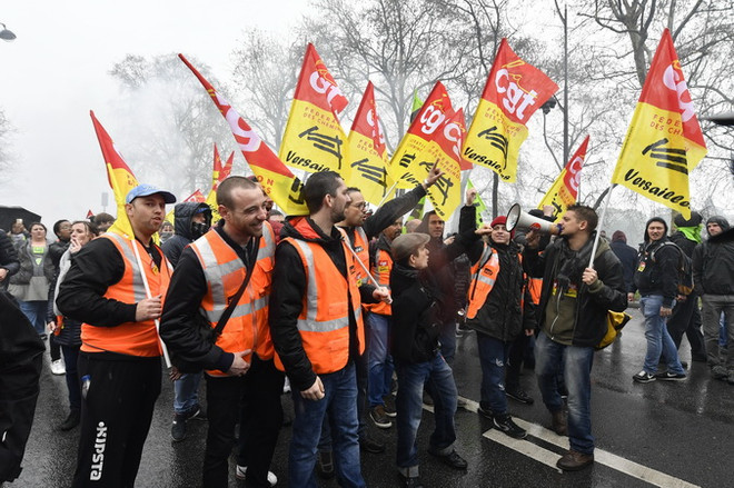 Quốc hội Pháp thông qua dự luật cải cách ngành đường sắt ảnh 1