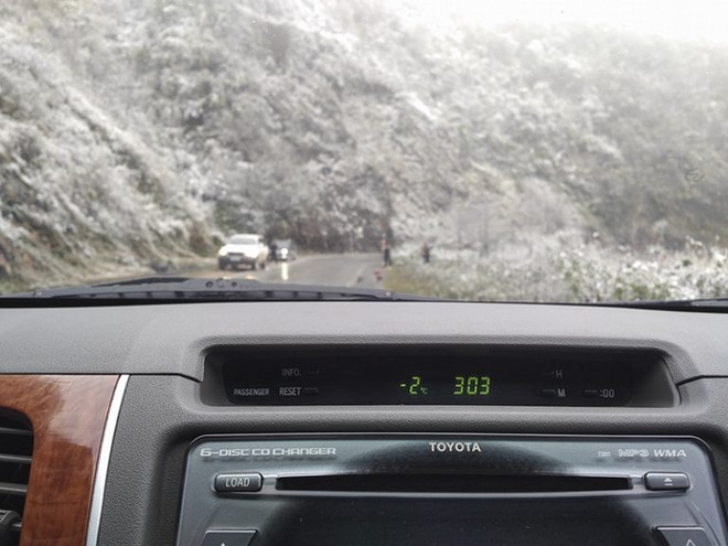 Băng tuyết phủ trắng - Ô Quy Hồ, Hà Giang như trong cổ tích ảnh 2