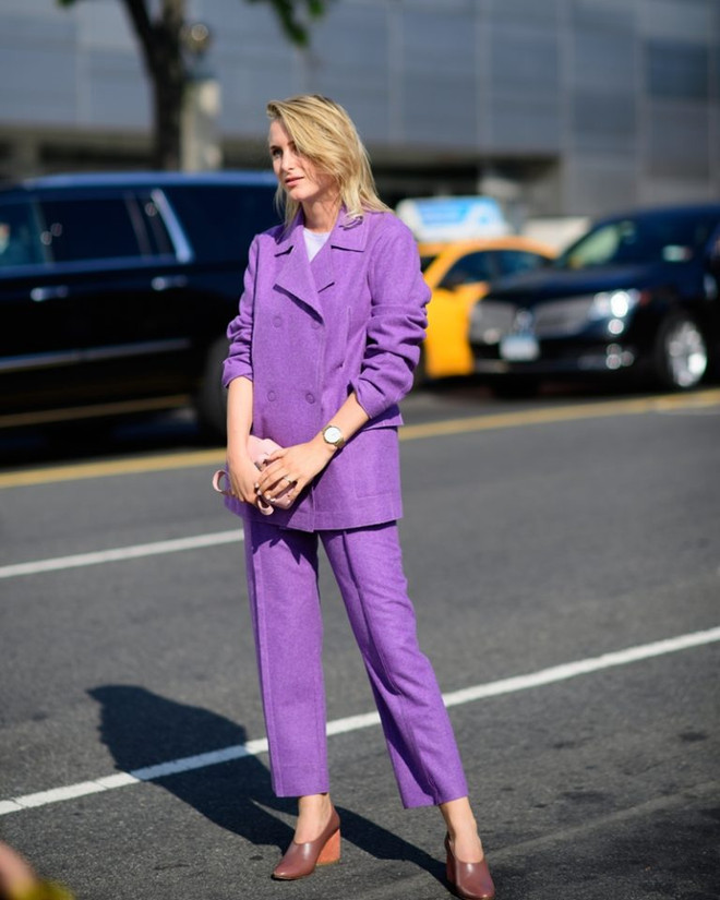 Năm chiêu phối đồ sành điệu với tím vô cực, gam màu “hot” nhất 2018 ảnh 18