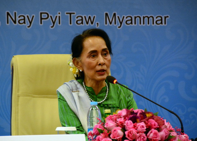 Myanmar: Biệt thự của nhà lãnh đạo Aung San Suu Kyi bị ném bom xăng ảnh 1