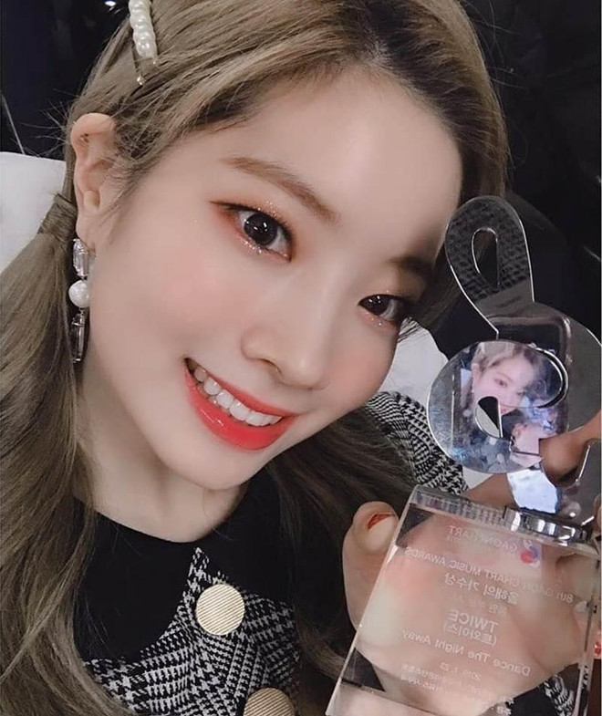 Kẹp tóc ngọc trai - Xu hướng bánh bèo hot nhất mùa Hè ảnh 5