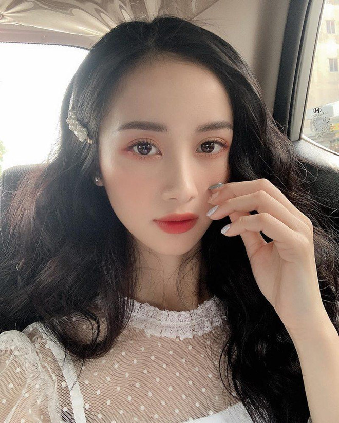 Kẹp tóc ngọc trai - Xu hướng bánh bèo hot nhất mùa Hè ảnh 12