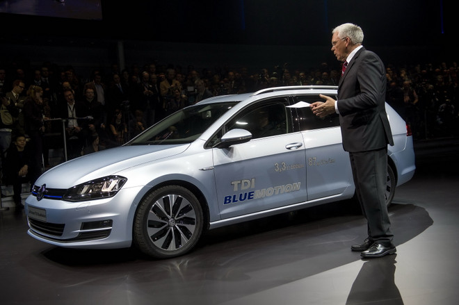 Doanh số bán ôtô trong EU tăng trưởng tháng thứ 13 liên tiếp ảnh 1