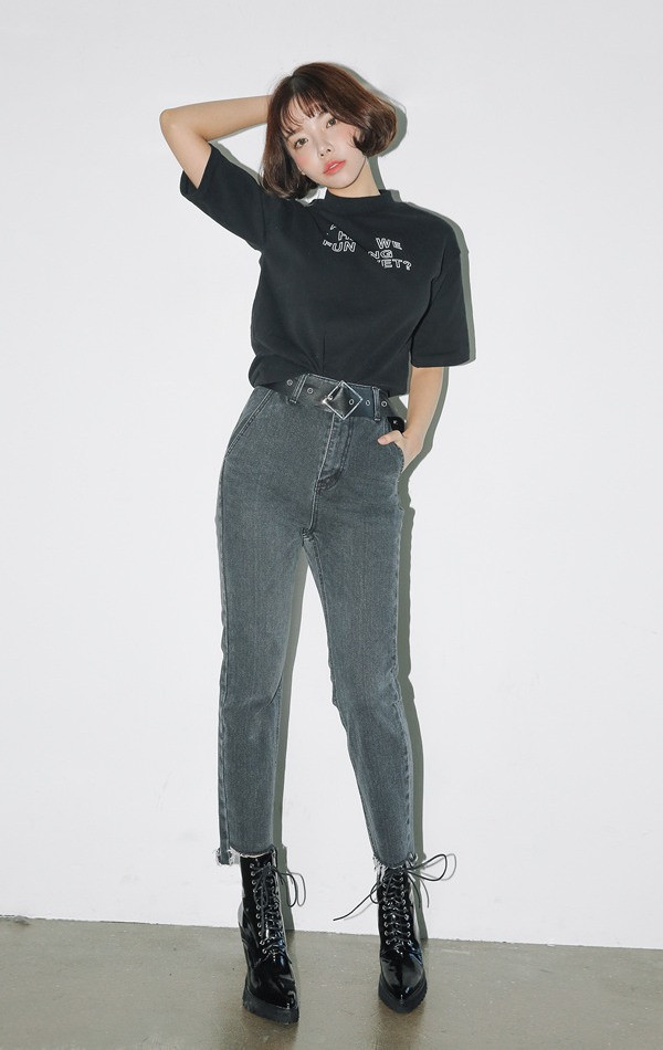 Diện áo thun "biết nói" điệu đà như quý cô Hàn Quốc ảnh 3