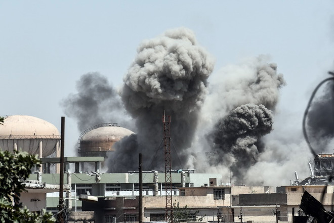 Hơn 100.000 dân thường bị IS bắt làm lá chắn sống ở Mosul ảnh 1