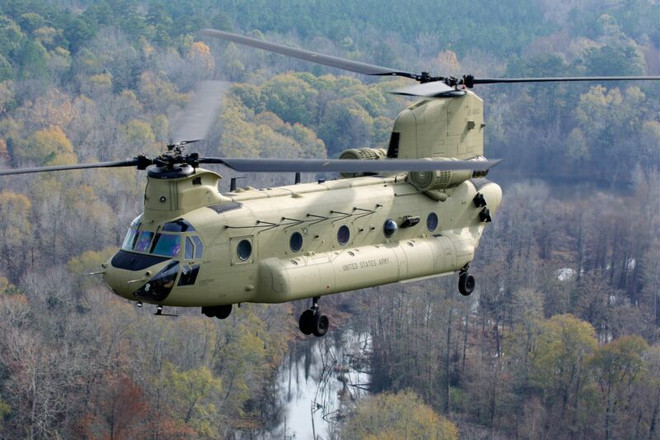 Quân đội Mỹ dừng hoạt động toàn bộ trực thăng vận tải Chinook ảnh 1