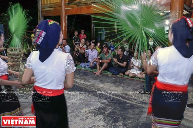 Tiến sỹ Nhật Bản giúp bà con dân tộc Thái ở Nghệ An làm du lịch ảnh 9