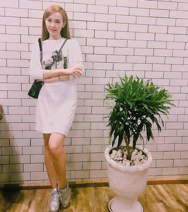 Sao Việt vẫn ưa chuộng xu hướng ''giấu quần'' trong ngày se lạnh ảnh 5